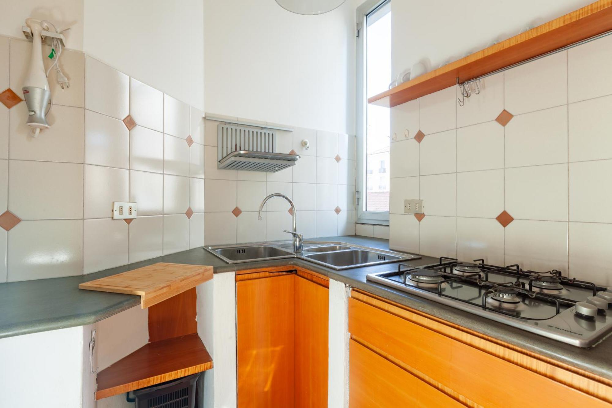 Apartment Comodo Nel Centro Storico Di - San Vincenzo Milan